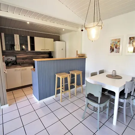 Modernly Furnished Double With Terrace In The Mirow بيت للعطل *