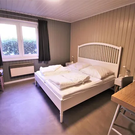 Ferienhaus Modernly Furnished Double With Terrace In The Mirow